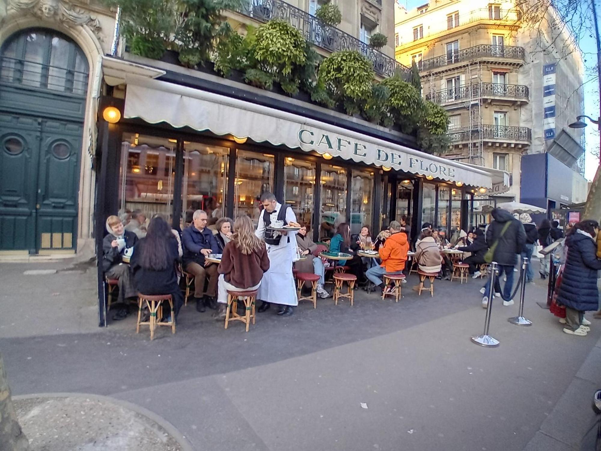 1mins At Gare Montparnasse, Center , Close To Eiffel Tour And Louvre Meusm,awesome Place *